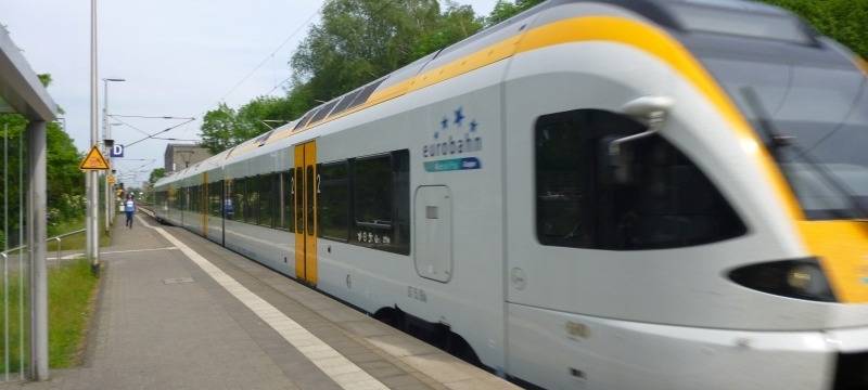 Unfall an Bahnübergang in Welver: 22-Jähriger tödlich verletzt