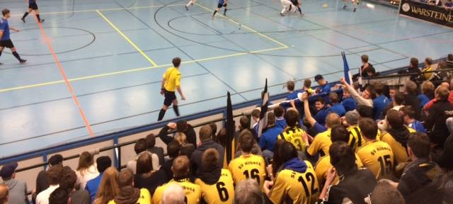 Das Fußball-Hallenturnier Warsteiner Masters.