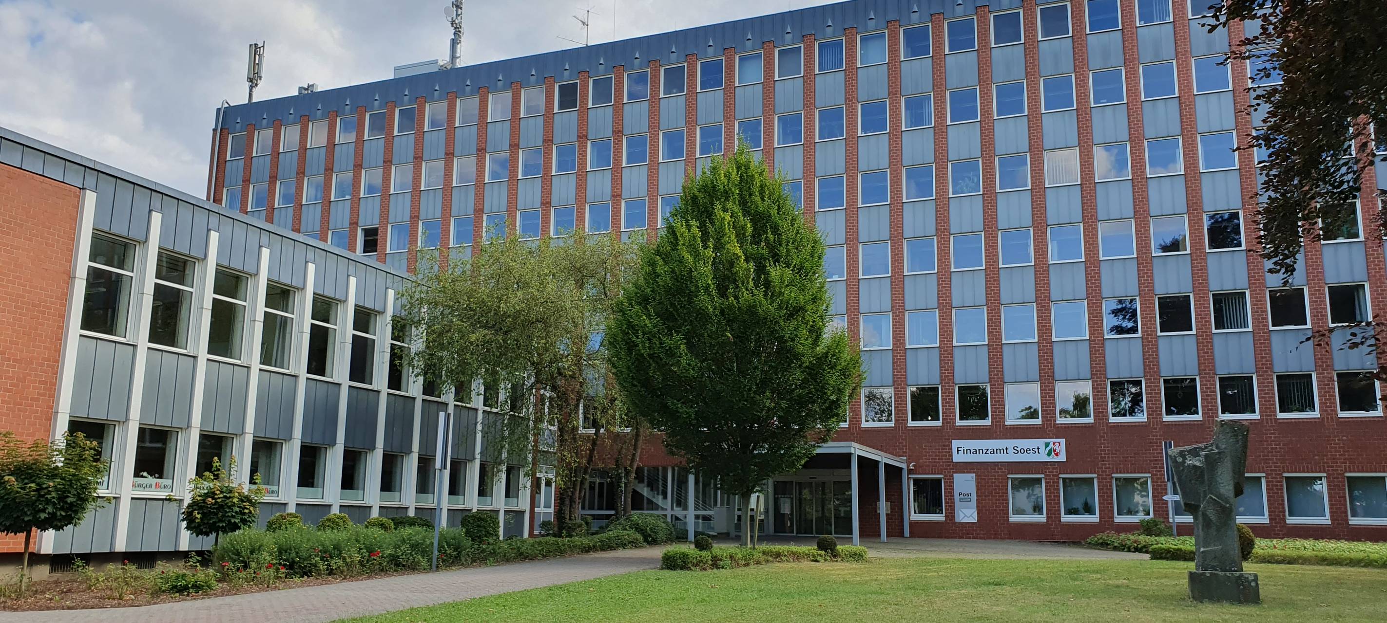 Finanzamt Soest zu Ausbildungsfragen per WhatsApp erreichbar