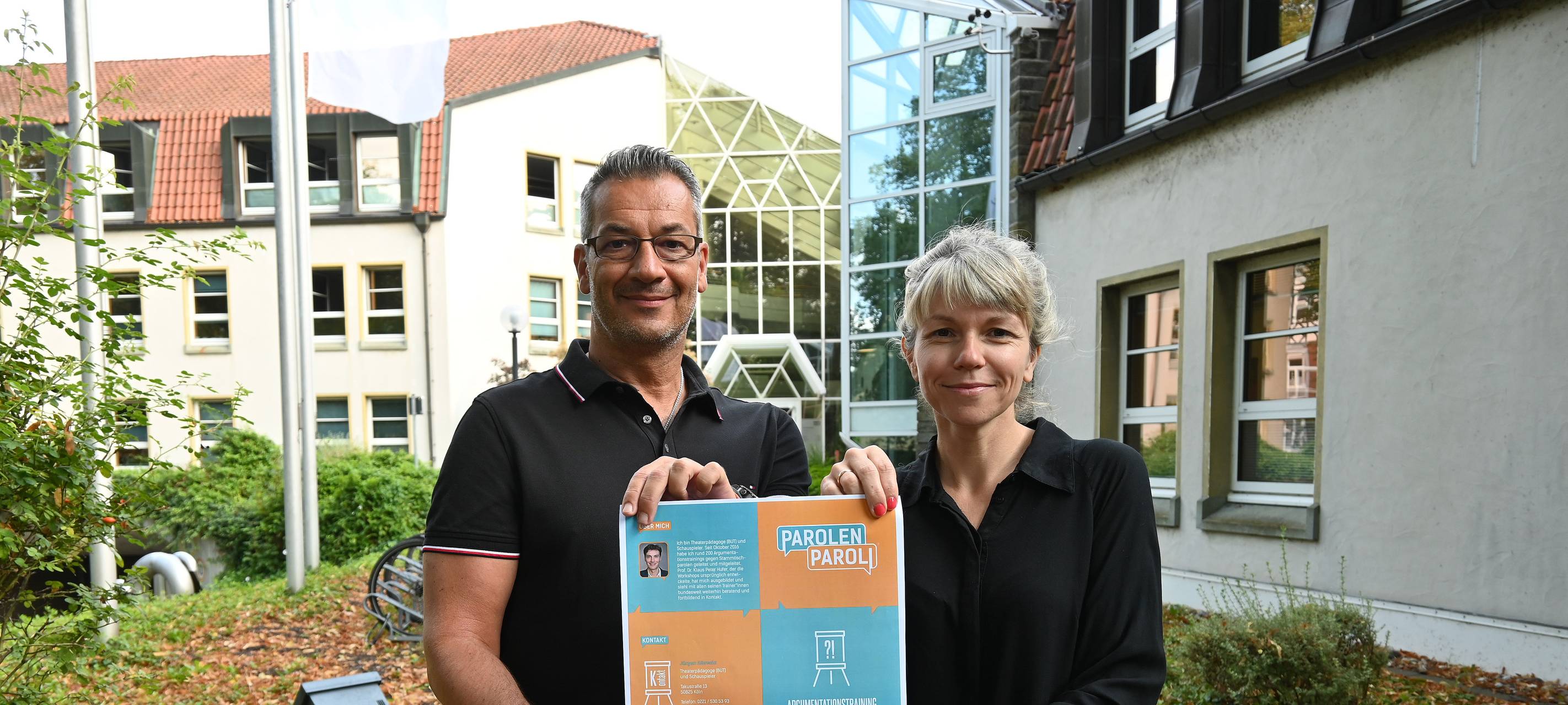 Laden zum Workshop „Parolen Paroli – Argumentationstraining gegen Stammtischparolen“ ein: Holger Schubert und Hella Ruhrmann vom Kommunalen Integrationszentrum Kreis Soest.