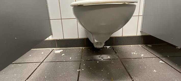 Explosion auf Schultoilette in Soest: 11-Jähriger verletzt